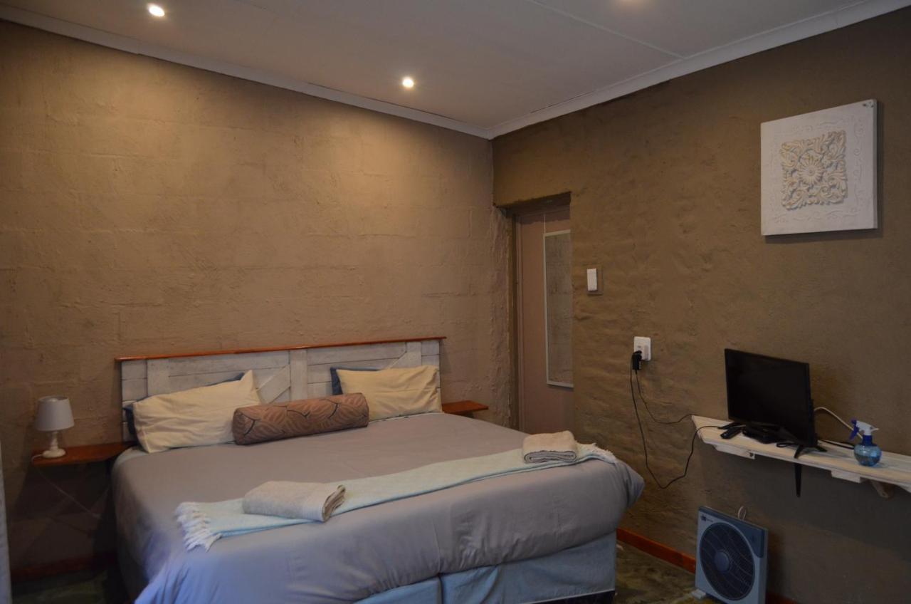 A & R Guesthouse ブルームフォンテーン エクステリア 写真